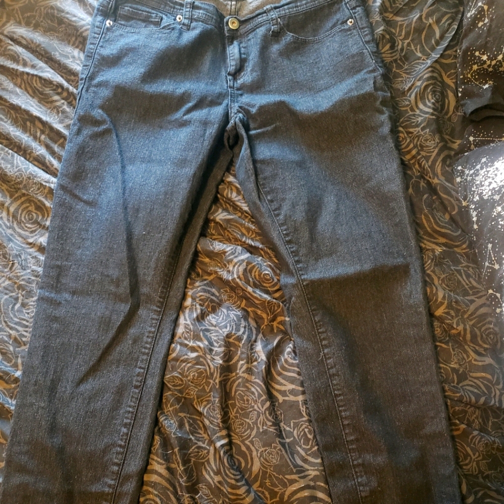 EUC Forever 21 Ankle Length Skinny Jeans - Picture 1 of 3
